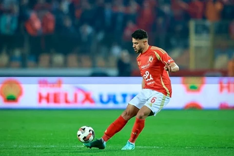 بداية الجري حول الملعب.. عودة ياسر وياسين وشكري لتدريبات الأهلي